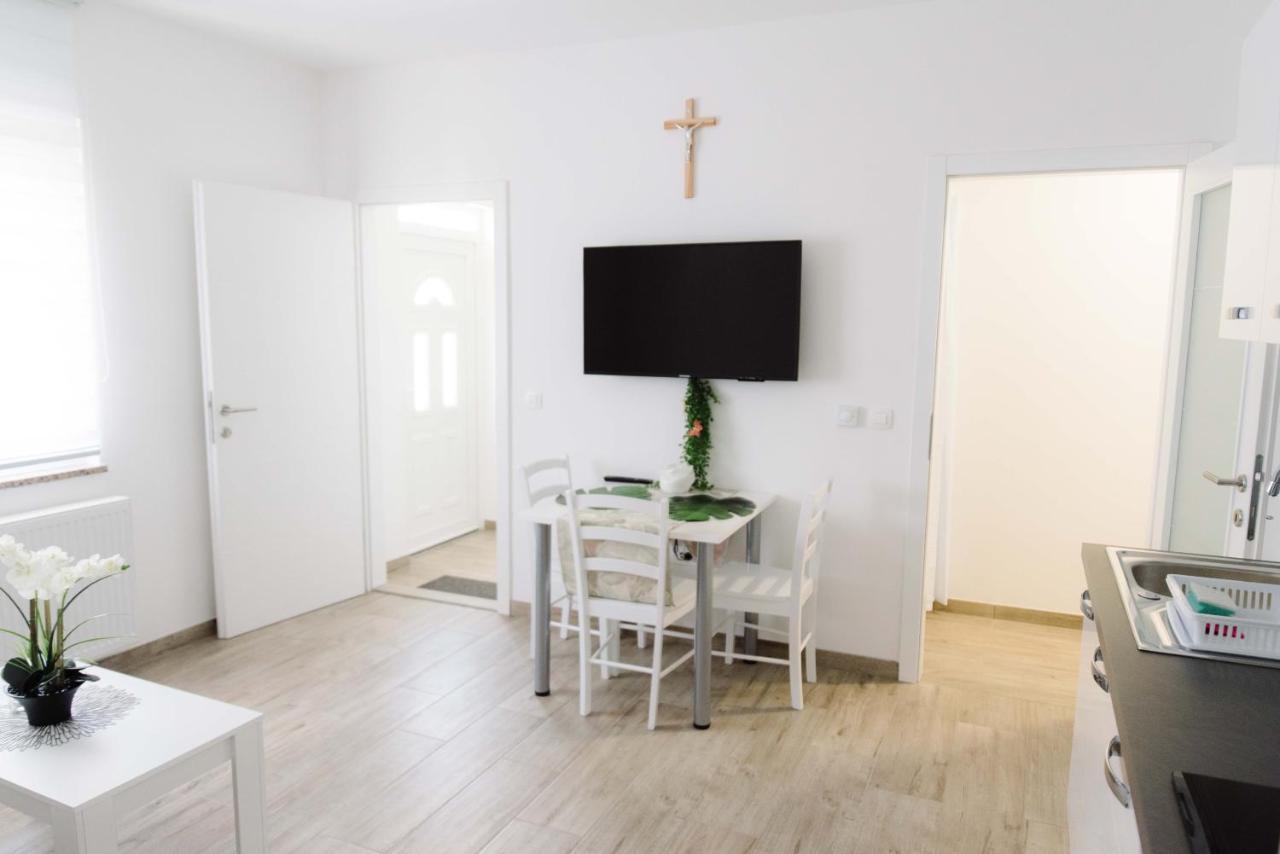Ruza Apartmani ザダル エクステリア 写真
